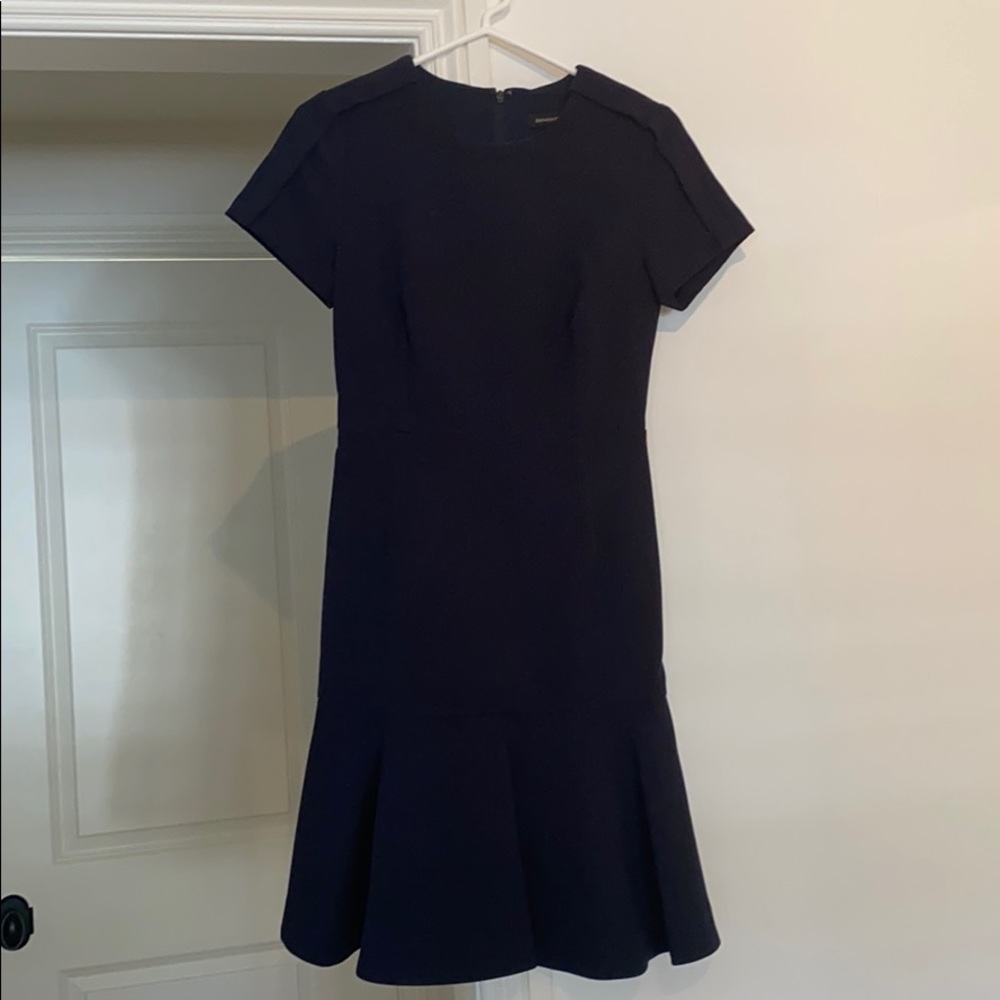 Proper business dress, beautiful weight.